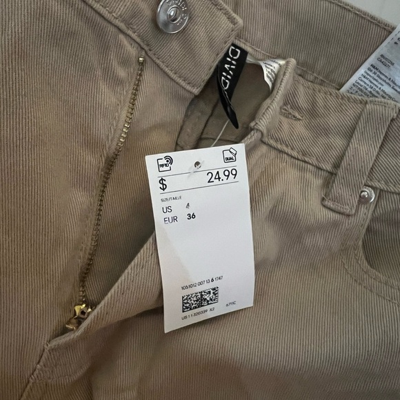 H&M Jeans - Picture 6 of 6